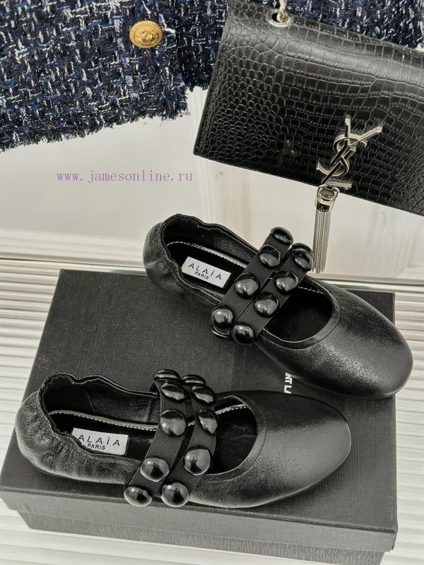 AlAIA | Classic retro pearl Mary Jane shoes from AlAIAFull of girlish style, with both moder6g544llr - Image 4