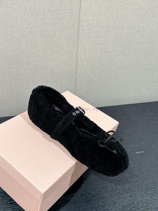 Top qualitymiumiu ss24new arrival～Miu Home 2024 Autumn/Winter New Hairy ShoesThe creamy ballii1rn0xj - Image 5