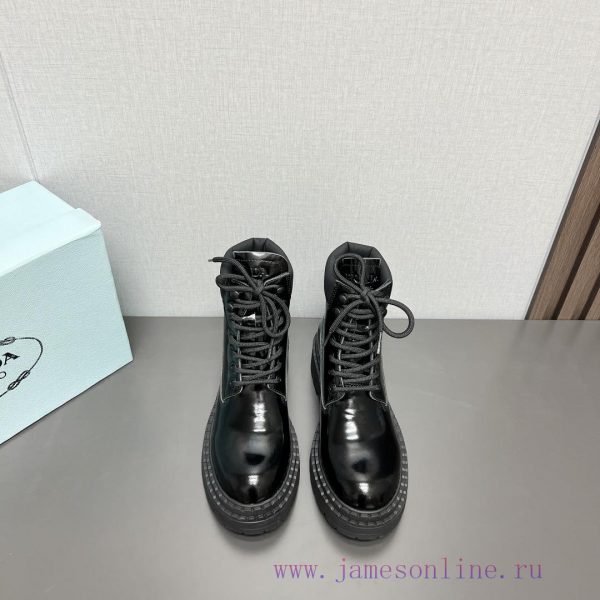 Top tierPrada 24vs Autumn/Winter Latest Explosive Martin Boot SeriesRound toe thick soled shrsenwtb0