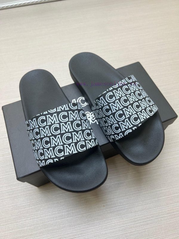 MCM's latest popular fashion slippers, with original 11 mold opening on the official websiteialr9nrs - Image 4