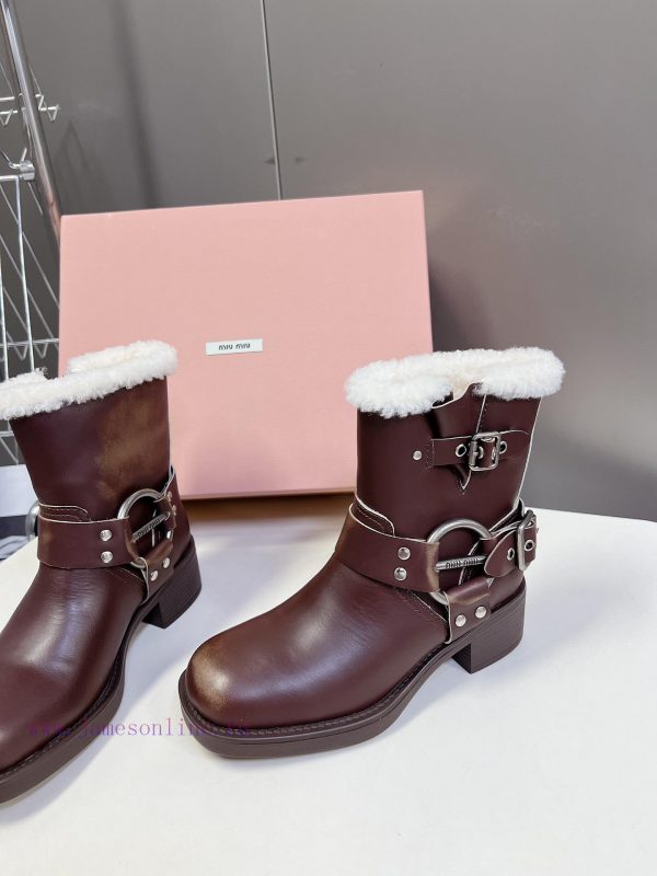 Top tier Miumiu autumn and winter limited edition walking bootsOne of the most worthwhile boqawqauvx - Image 4