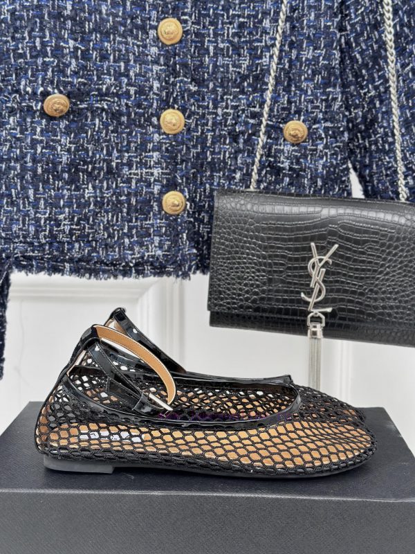AlAIA | Classic retro mesh Mary Jane shoes from AlAIAFull of girlish style, with both modernwv0mya06