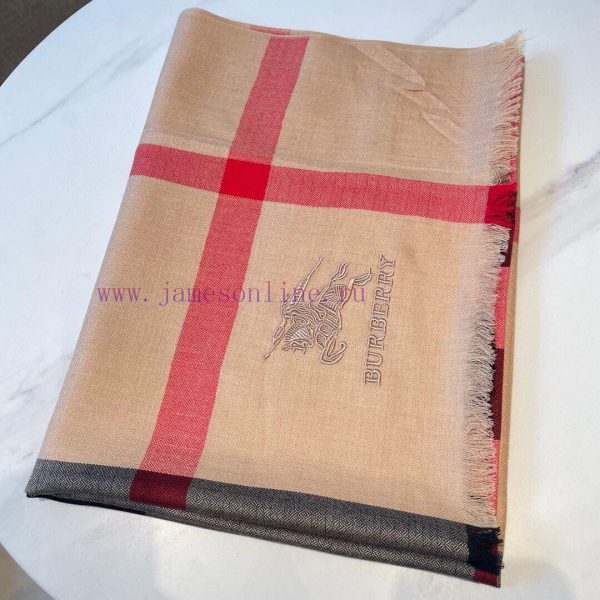 Burberry Classic Diamond Pattern War Horse Cashmere Scarf ️ The latest export Dubai official0yzu1pmq - Image 8