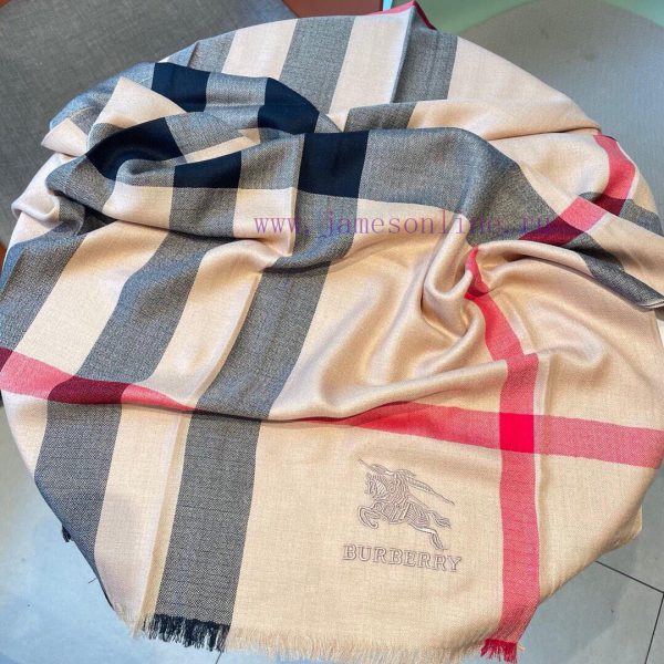 Burberry Classic Diamond Pattern War Horse Cashmere Scarf ️ The latest export Dubai official0yzu1pmq - Image 13