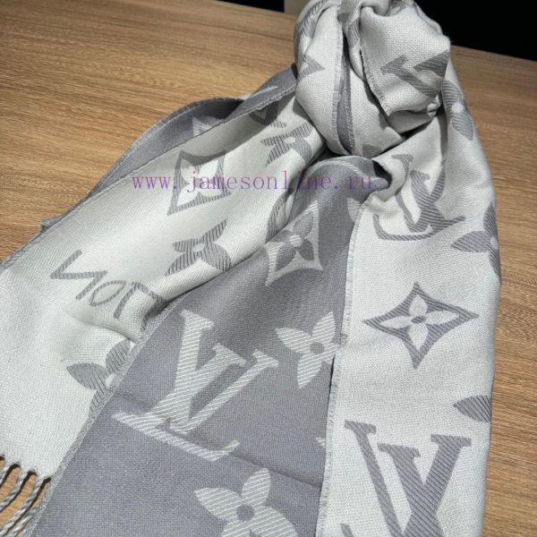 𝐋𝐨𝐮𝐢𝐬𝐕𝐮𝐢𝐭𝐭𝐨𝐧 Popular "ESSENTIAL2 Scarf"Size 186x34cm 100% combed woolExtend the distance bet8hb56bl4 - Image 7