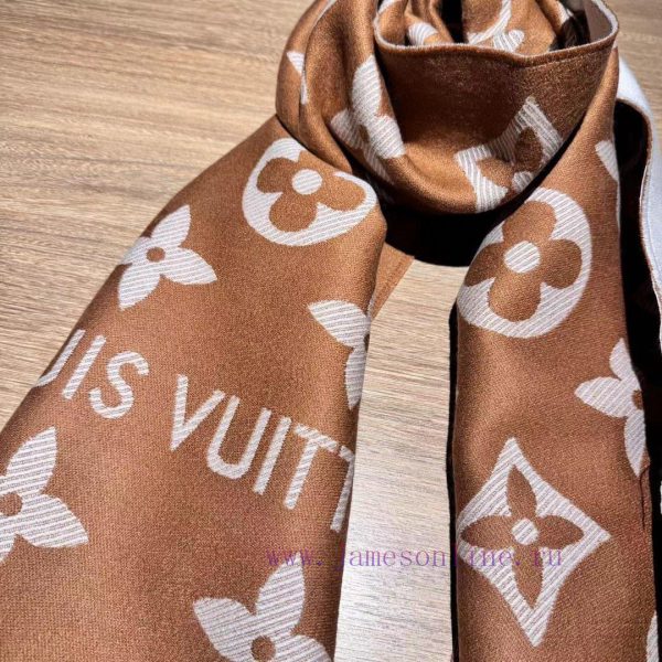 𝐋𝐨𝐮𝐢𝐬𝐕𝐮𝐢𝐭𝐭𝐨𝐧 Popular "ESSENTIAL2 Scarf"Size 186x34cm 100% combed woolExtend the distance bet0hphe5ru - Image 16