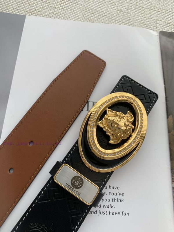 Versace. Versace ️Hanging buckle, classic human head pure copper hanging buckle, photographe uax865j0 - Image 9