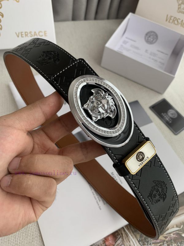 Versace. Versace ️Hanging buckle, classic human head pure copper hanging buckle, photographe 32vperda