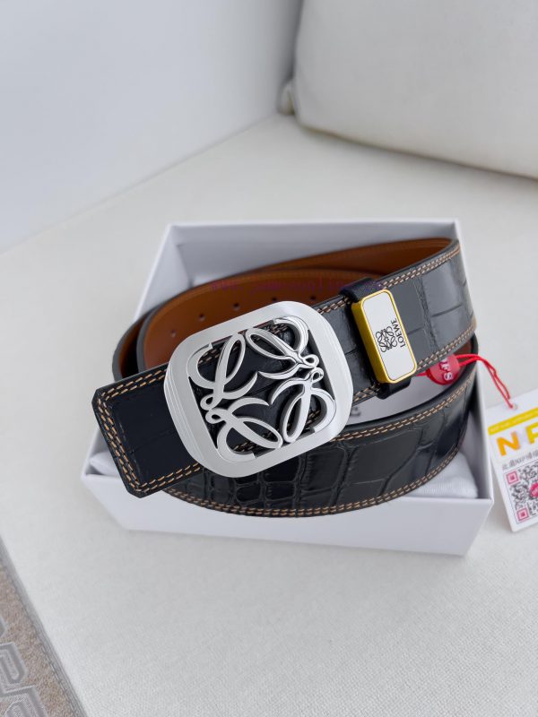 Luo Yiwei Loewe Belt ️ BeltBuckle, made of pure steel material, photographed in real lifeMat n91durzb