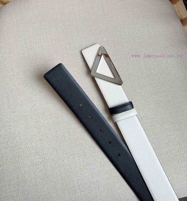PRADA's buckle style waist belt comes from a multifunctional combination accessory series th ypmxw244 - Image 4