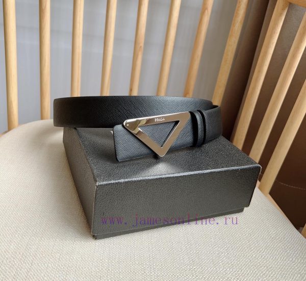 PRADA's buckle style waist belt comes from a multifunctional combination accessory series th 8rvg93wb