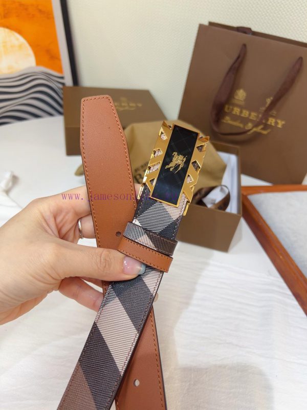 The new Burberry belt is synchronized with the new Italian made belt, made of selected smoot yyog0dp2