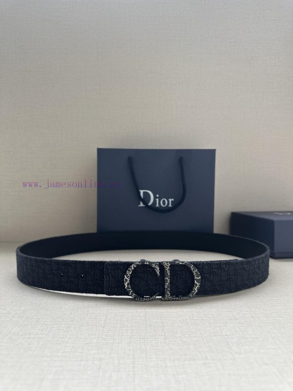 This 35mm double-sided belt with a width of 3.5cm combines elegant temperament with modern s h2jafh3e