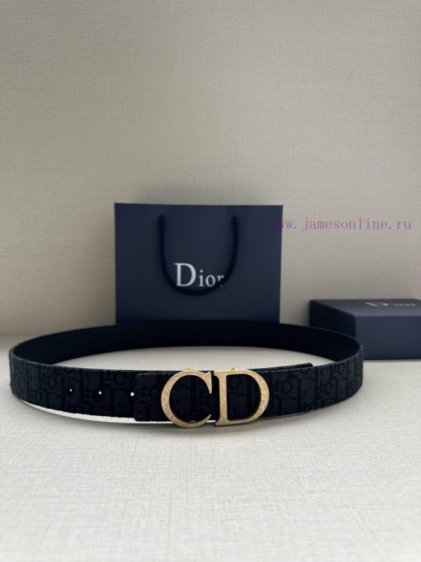 This 35mm double-sided belt with a width of 3.5cm combines elegant temperament with modern s dlsf9zm3