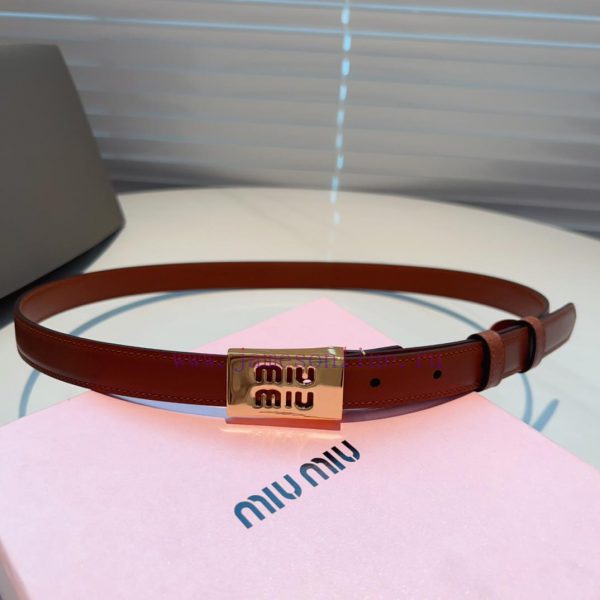 This leather belt is the ideal choice to enhance the unique style and tasteThe eye-catching i4iv48h8 - Image 4