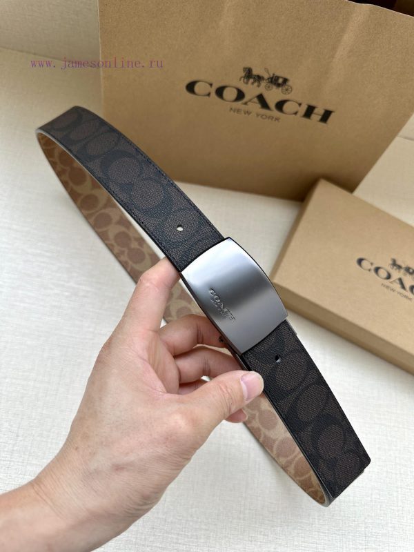 The 3.7cm wide COACH double-sided waist belt is made of one side of black/khaki fabric and c vrz97rdo
