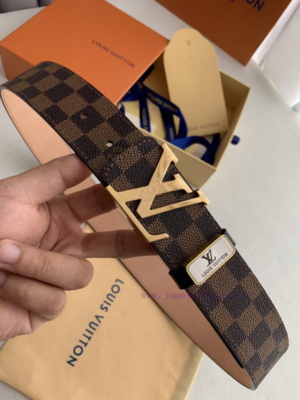 LV... Louis Vuitton ️Hanging buckle, taking pictures of actual objectsMaterial: First layer epyk290d