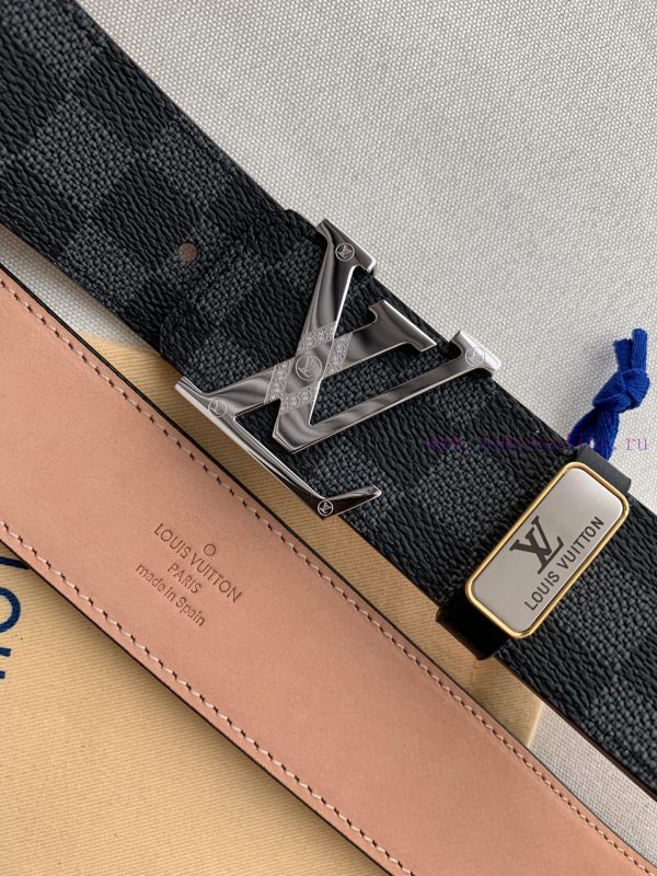 LV... Louis Vuitton ️Hanging buckle, taking pictures of actual objectsMaterial: First layer epyk290d - Image 8