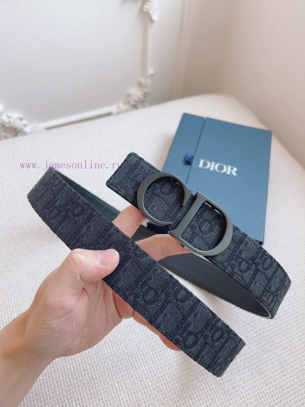 High end quality, physical photographyComes with a complete gift boxDIOR material, milkshake 2op3s1d3 - Image 3