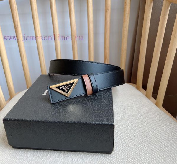PRADA's glossy leather belt features a simple yet exquisite design with a triangular buckle n3xm57zy