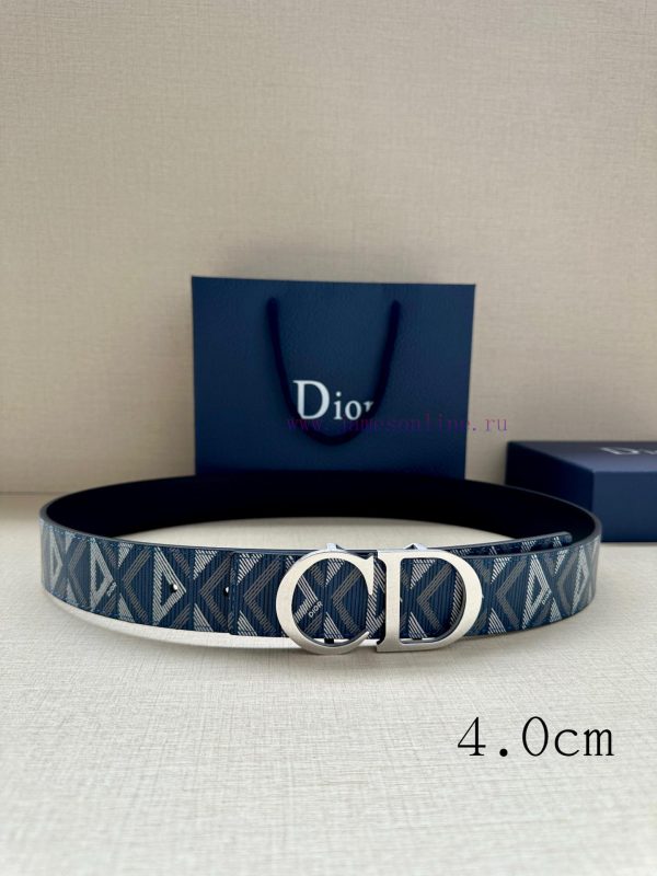 This 40mm double-sided belt with a width of 4.0cm combines elegant temperament with modern s u4k76sgc