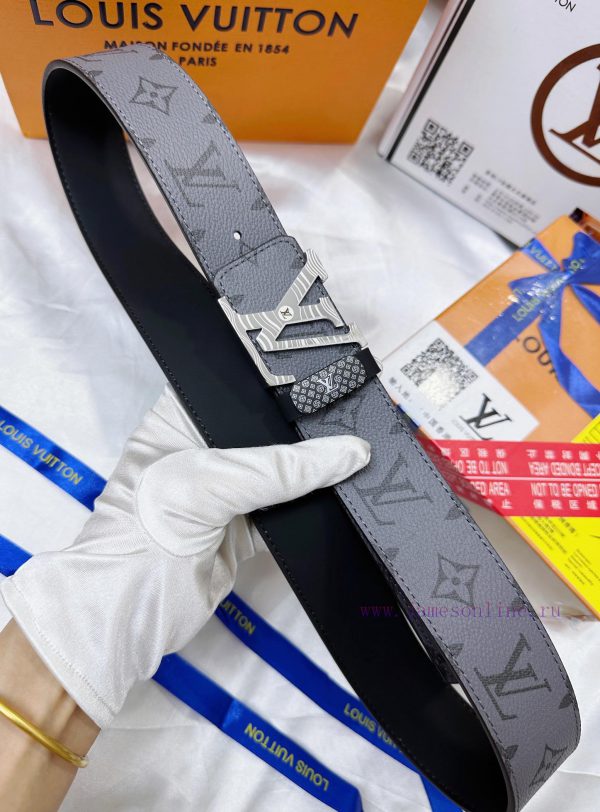 Belt LV Louis Vuitton's top tier replicaThe waistband is made of 100% cowhide, ensuring a ge y9o7aoka - Image 9