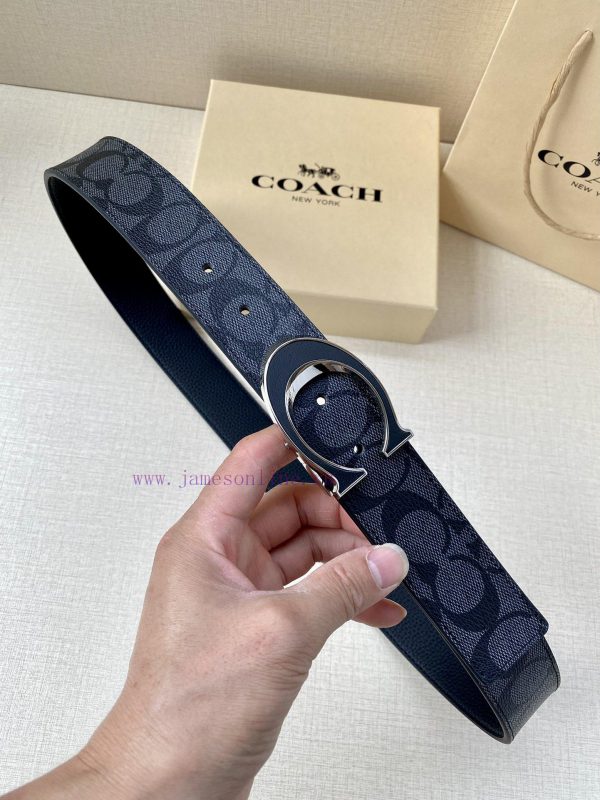 The COACH double-sided belt with a width of 3.8cm is made of classic logo canvas material on l9swgygw