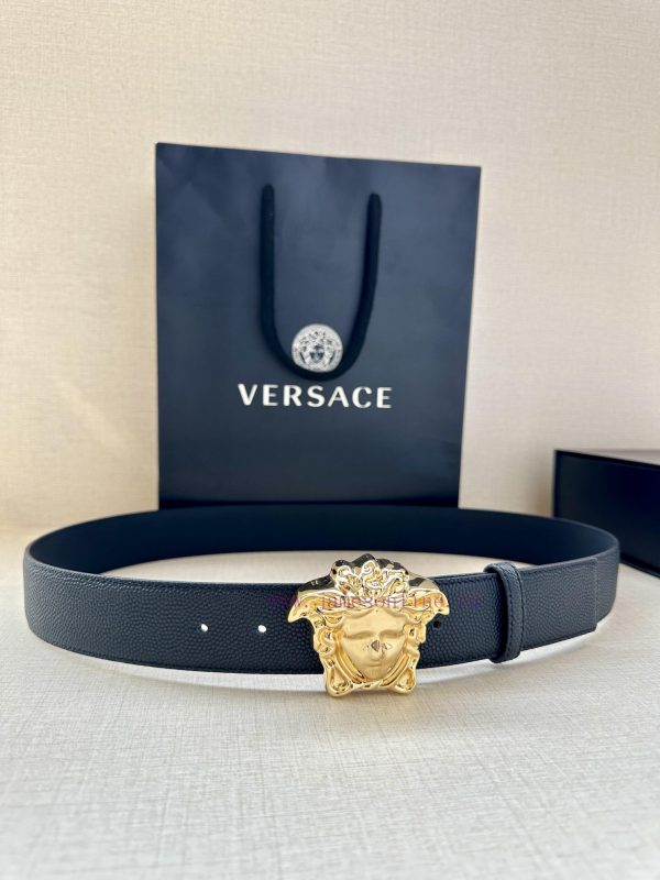 Width 4.0cm Versace This soft belt is adorned with a 3D Medusa belt buckle, which can be pai tk7iw3iv