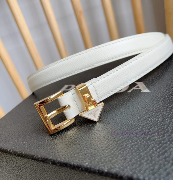 PRADA's elegant Saffiano belt showcases a feminine design with a soft and heartfelt triangul le6oglu6 - Image 3