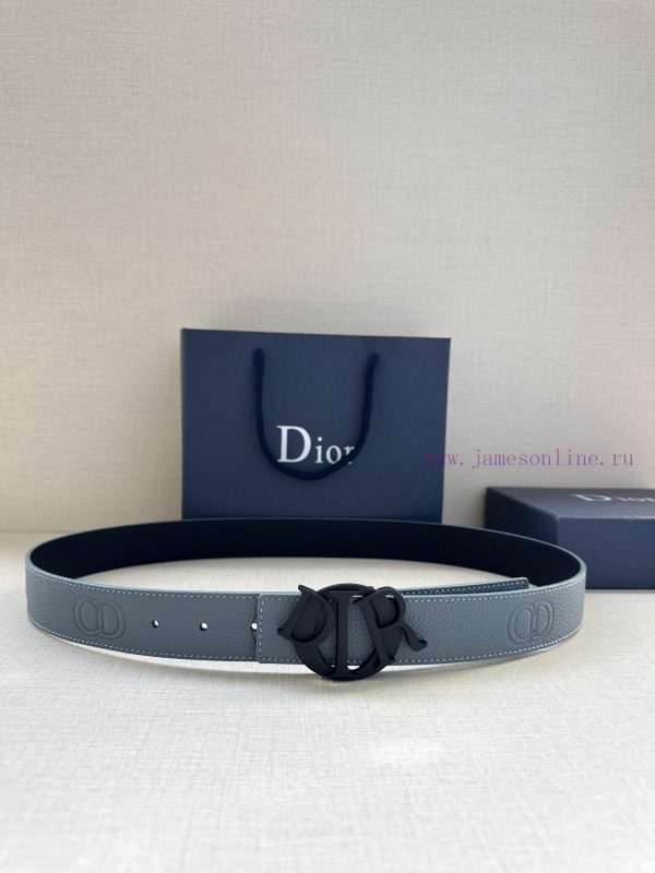 This 35mm double-sided belt with a width of 3.5cm combines elegant temperament with modern s at2td36z