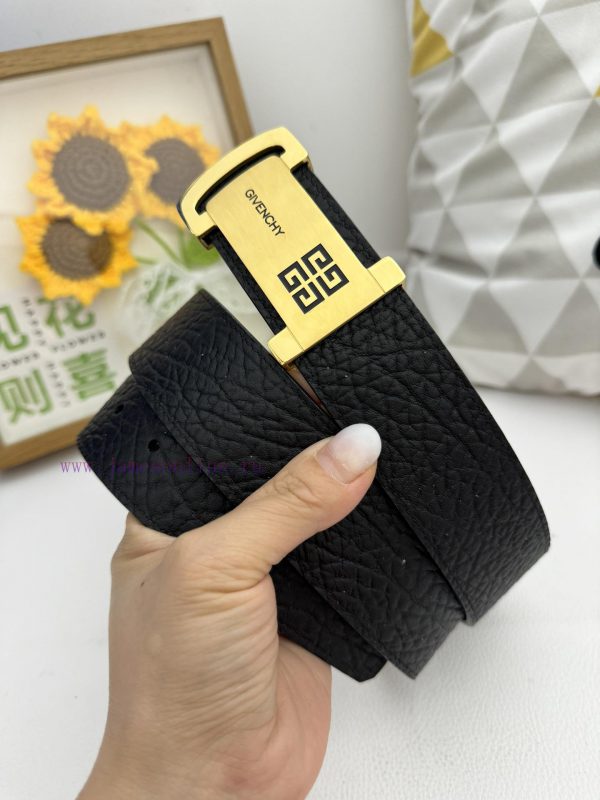 Givenchy beltMaterial: Leather Belt with 100% Head Layer. The leather belt is guaranteed to yfd197m8