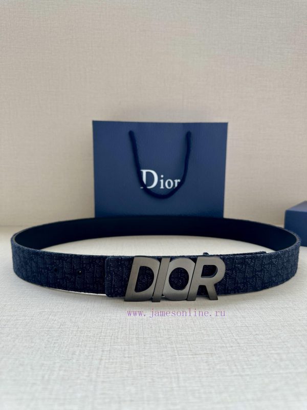 This 35mm double-sided belt with a width of 3.5cm combines elegant temperament with modern s 4s4rojr4