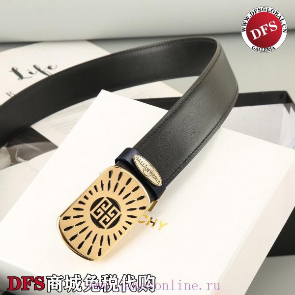 High end quality, physical photographyComes with a complete set of packagingGivenchy Oversea x062nb1i - Image 8