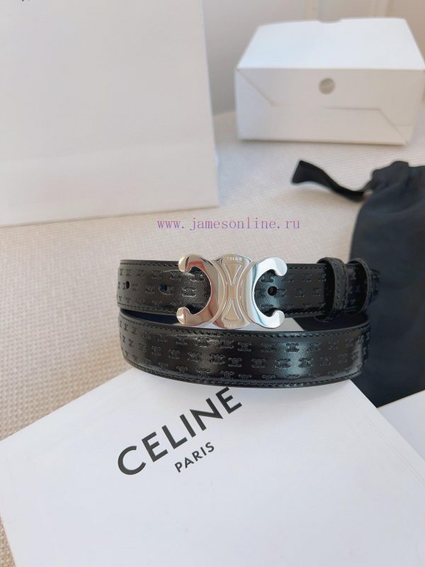CELINE's original 2.5cm wide waistband is crafted from finely crafted calf leather, while th 2hq3e6vs